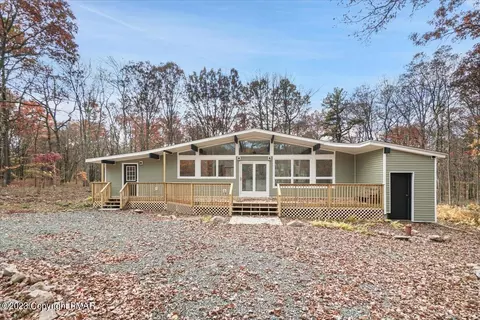 10 Cherry Ln, Jim Thorpe, PA 18229
