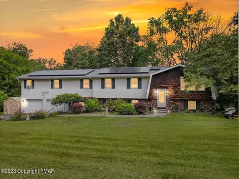 130 Mary Ann Ter, Sciota, PA 18354