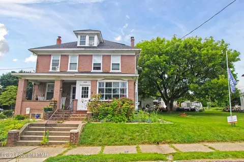 1014 3rd Ave, Hellertown, PA 18055