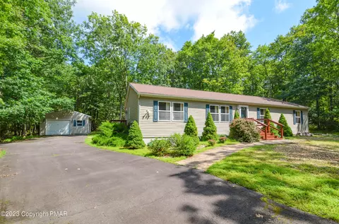 75 Rosewood Dr, Jim Thorpe, PA 18229