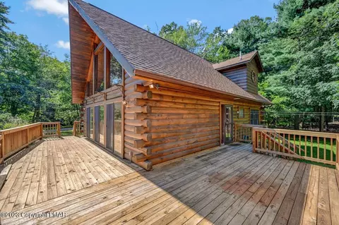 2 Chipper Ln, Wapwallopen, PA 18660