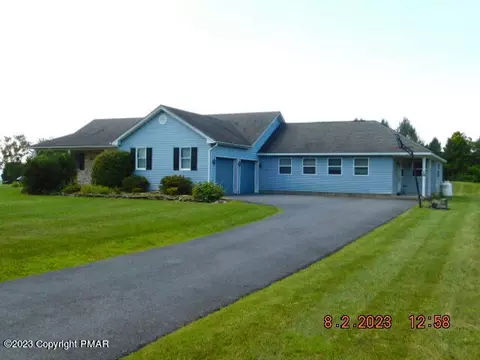 191 Kemmerer Rd, Nazareth, PA 18064