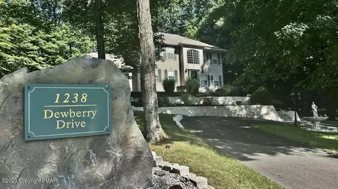 1238 Dewberry Dr, Stroudsburg, PA 18360