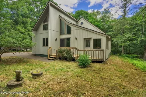 74 Mildred Dr, Clifton Township, PA 18424