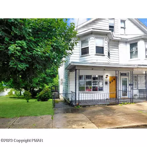 713 E Broad St, Tamaqua, PA 18252