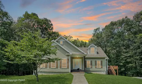 12 Old Farm Rd, East Stroudsburg, PA 18302