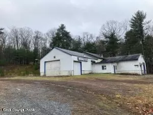 1226 Milford Rd, Dingmans Ferry, PA 18328