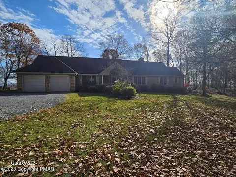 2801 Valley View Dr, Bangor, PA 18013