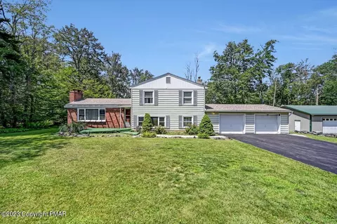 113 Sharbaugh Rd, Tobyhanna, PA 18466