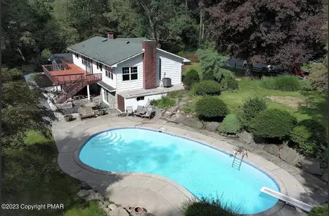 114 Skinner Hill Rd, Stroudsburg, PA 18360