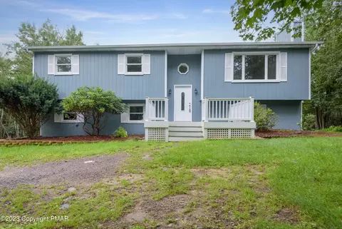 1626 Glacier Dr, Blakeslee, PA 18610