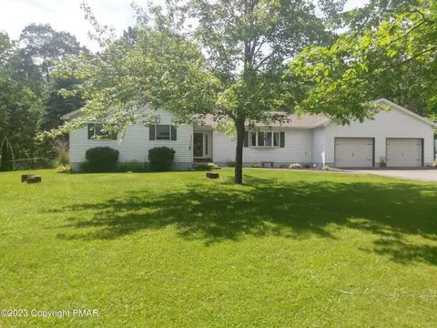 30 Rodie Dr, Bear Creek, PA 18702
