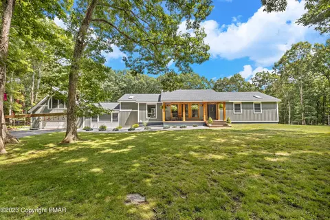 438 Rolling Hill Way, East Stroudsburg, PA 18302