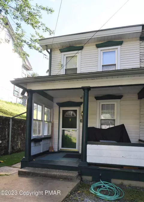 84 E Third St, Jim Thorpe, PA 18229