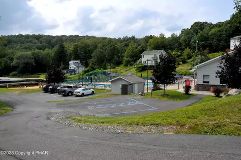 3364 Windermere Dr, Bushkill, PA 18324 photo 25