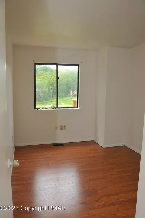 3364 Windermere Dr, Bushkill, PA 18324 photo 13