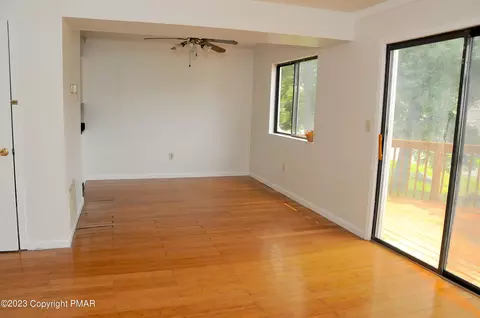 3364 Windermere Dr, Bushkill, PA 18324 photo 5