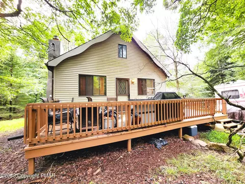 29 Lupine Dr, Lake Harmony, PA 18624