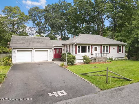 40 Walnut St, East Stroudsburg, PA 18301