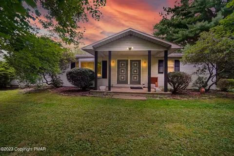 445 Twin Flower Cir, Kunkletown, PA 18058