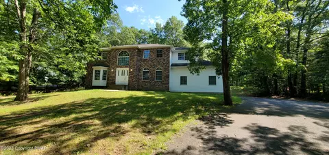 25 Jonathans Way, Henryville, PA 18332