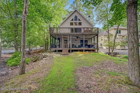 284 Four Seasons Dr, Drums, PA 18222