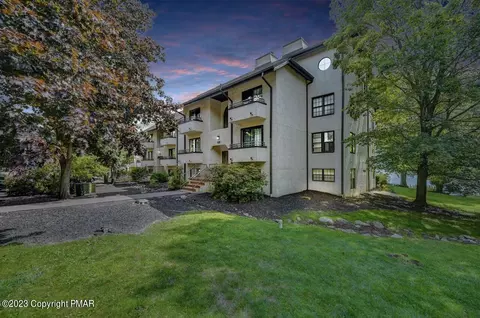 55 Midlake 301 Dr, Lake Harmony, PA 18624