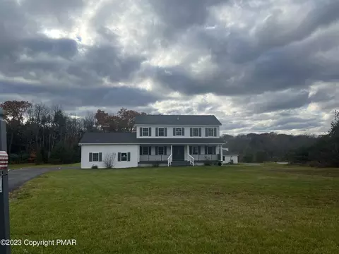 117 Mcnamara Ln, Tobyhanna, PA 18466