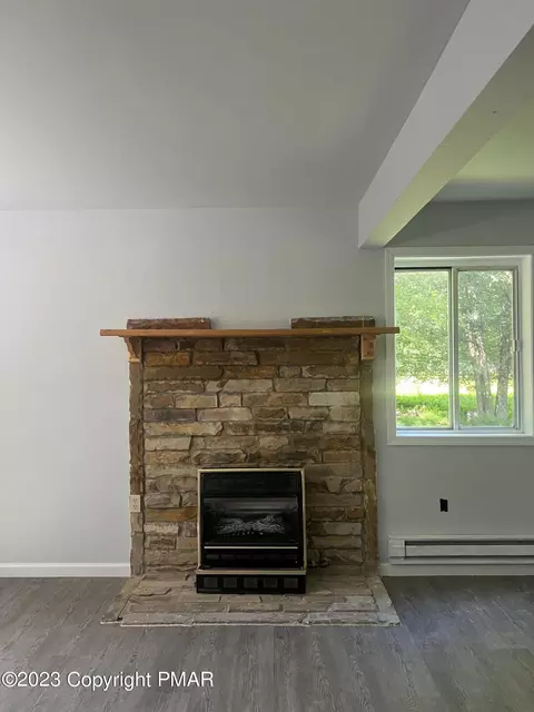 110 Depue Cir, Bushkill, PA 18324 photo 12