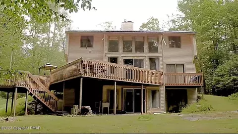 1176 W Riverside Hts Hts, Pocono Lake, PA 18347