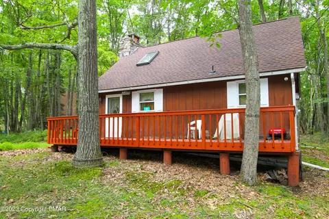 4 Cherry Hill Ter, White Haven, PA 18661