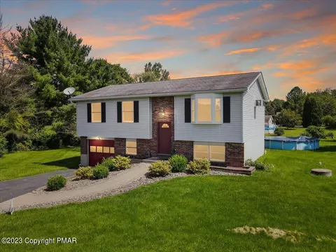 346 Long Mountain Rd, Effort, PA 18330