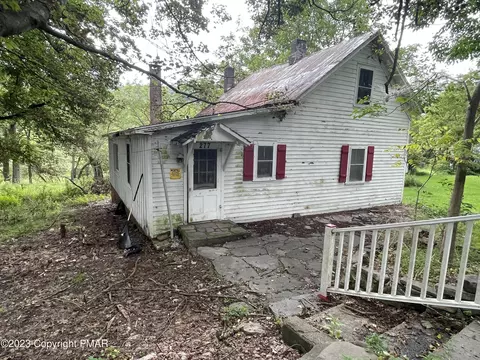 1369 Mutton Hollow Rd, Stroudsburg, PA 18360
