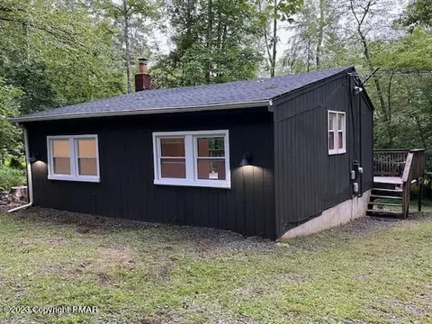 3147 Penny Ln, East Stroudsburg, PA 18302