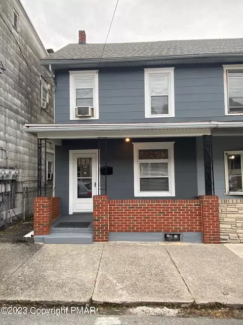 68 W Catawissa St, Nesquehoning, PA 18240
