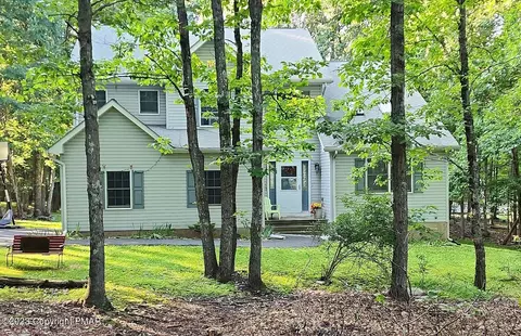 249 Pin Oak Rd, Stroudsburg, PA 18360