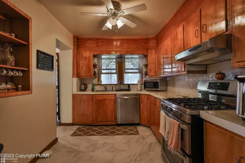 1244 E 3rd St, Bethlehem, PA 18015 photo 10