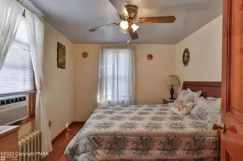 1244 E 3rd St, Bethlehem, PA 18015 photo 18