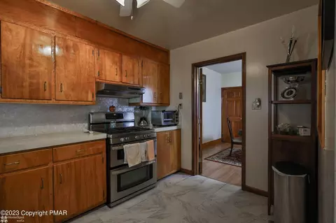 1244 E 3rd St, Bethlehem, PA 18015 photo 12