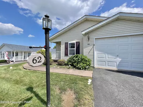 62 Penny Ln, Easton, PA 18040