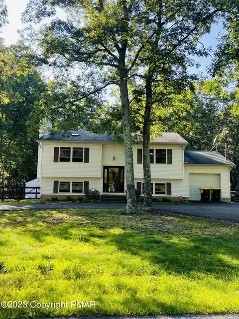 239 Pocono Blvd, Bushkill, PA 18324