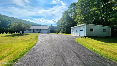 740 Round Head Dr, Weatherly, PA 18255