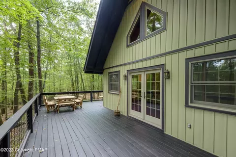 1111 Fox Ct, Bushkill, PA 18324 photo 16
