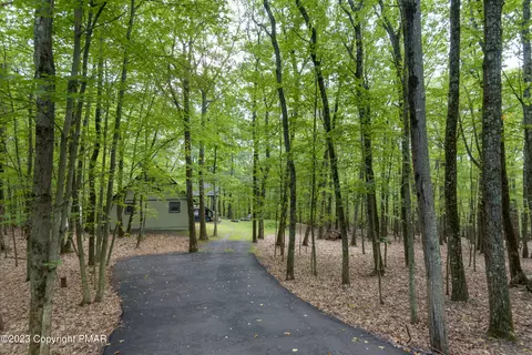 1111 Fox Ct, Bushkill, PA 18324 photo 25