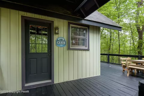 1111 Fox Ct, Bushkill, PA 18324 photo 18