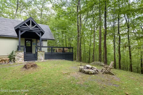 1111 Fox Ct, Bushkill, PA 18324 photo 19