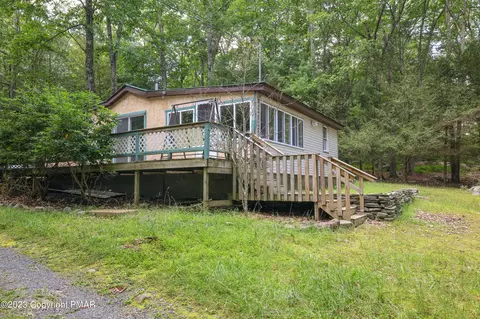 6714 Elm Rd, East Stroudsburg, PA 18302