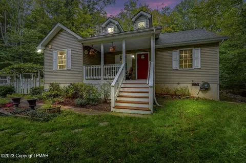 135 Butternut Ln, Canadensis, PA 18325