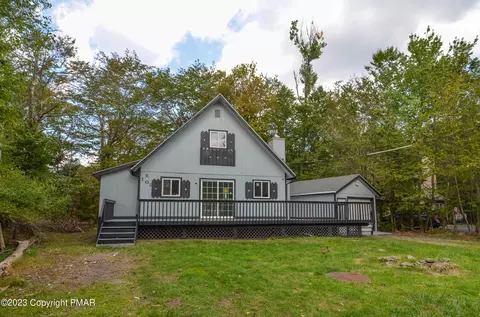 1045 Knollwood Dr, Tobyhanna, PA 18466