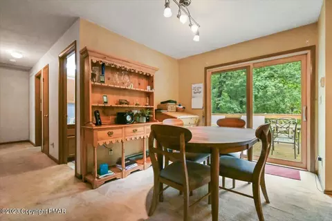 2269 Walnut Trl, Bushkill, PA 18324 photo 8